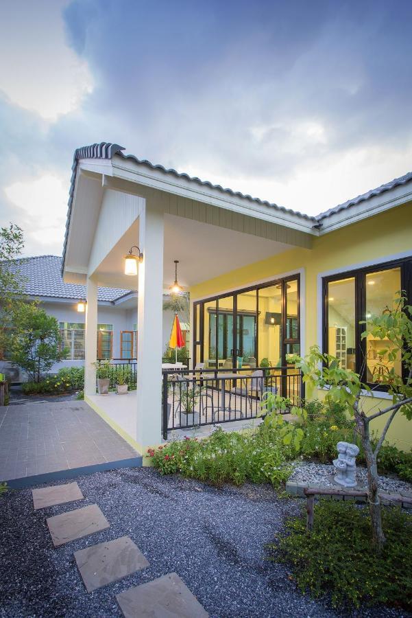 Baan Phurit Khaoyai Hotel Pakcsong Kültér fotó